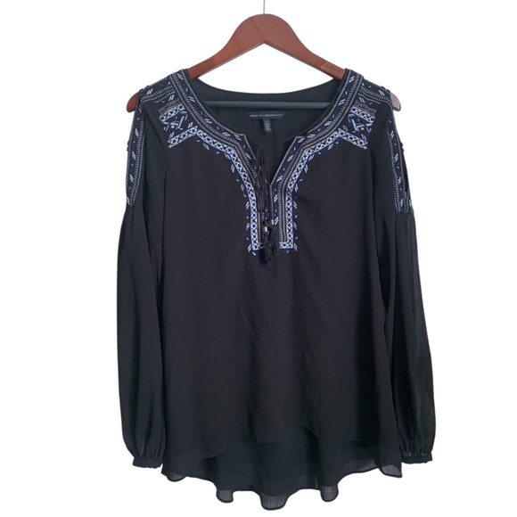 White House Black Market Women's Top Size 4 Black Shirt Embroidered Design - Picture 1 of 7